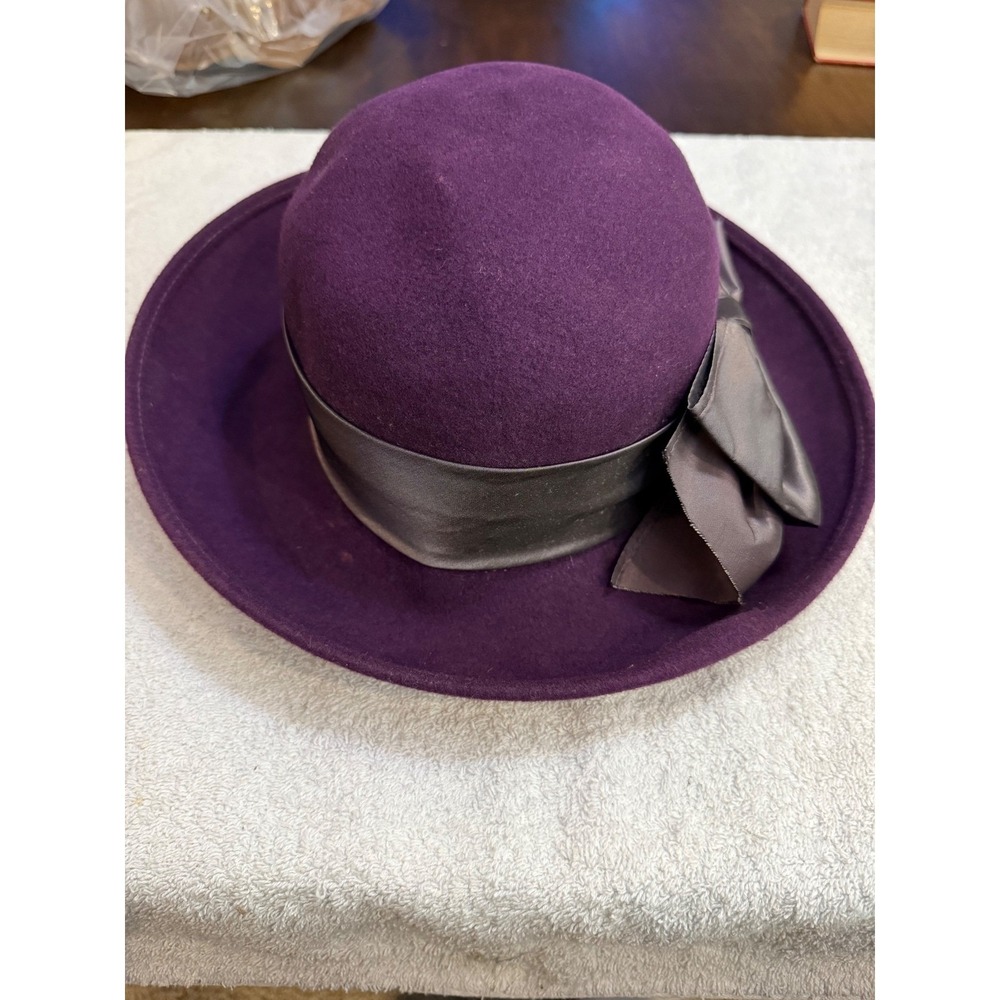 Vintage Bollman Hat Co Purple Wool Doeskin Felt Cloche Hat Grey Satin Bow USA